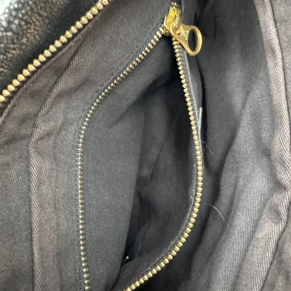 See by Chloe Black and Gold Textured Crossbody Bag - Picture 8 of 10